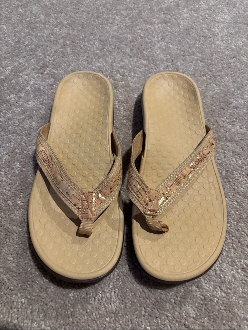 Vionic Tan Women's Thong Sandals with Metallic Accent